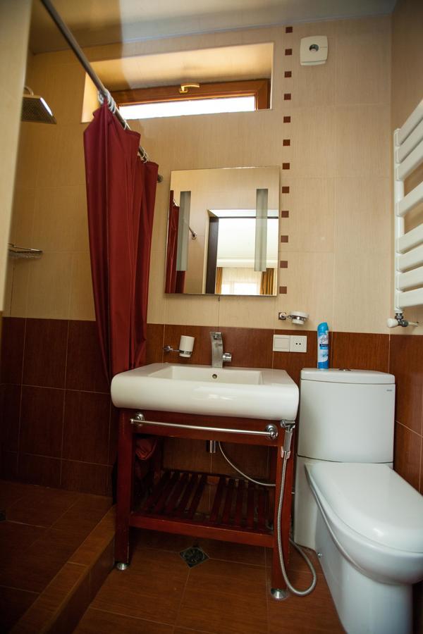 Hotel 4You Tbilisi Buitenkant foto