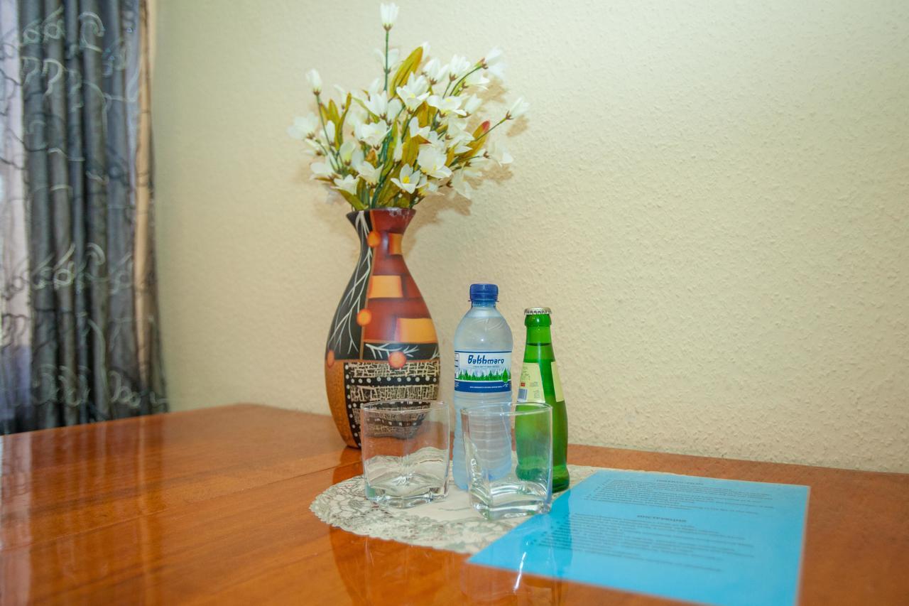Hotel 4You Tbilisi Buitenkant foto