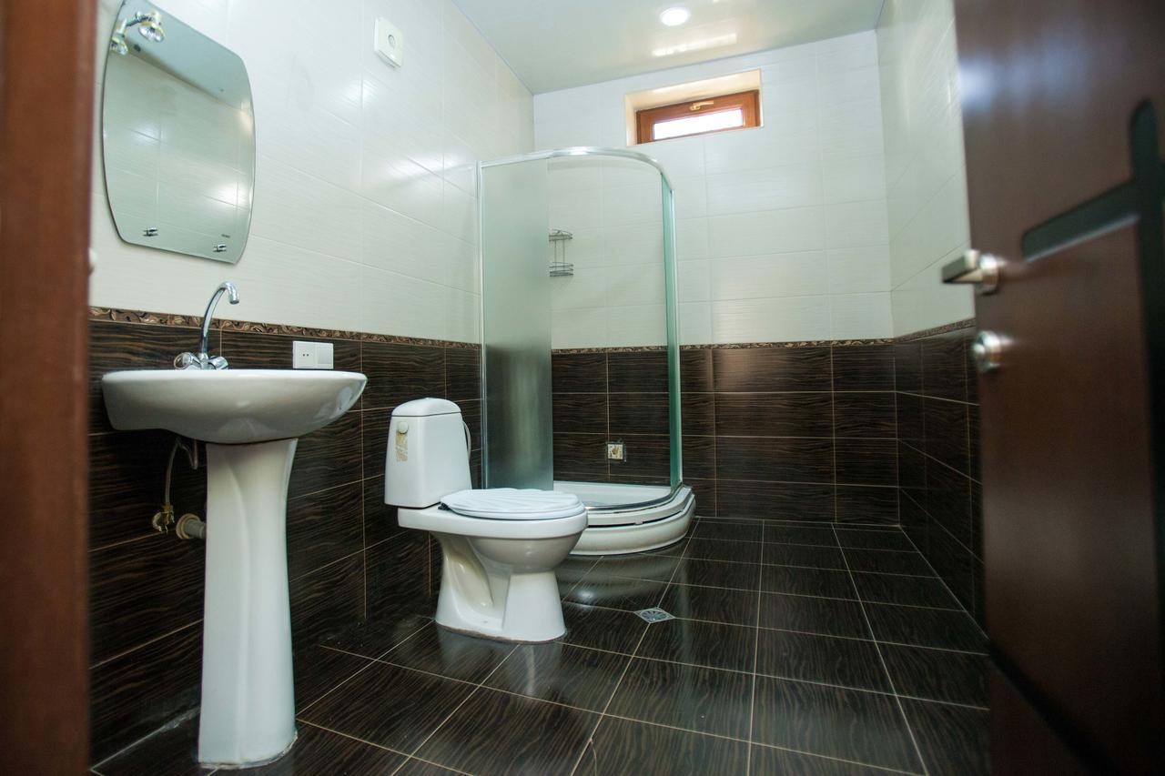 Hotel 4You Tbilisi Buitenkant foto