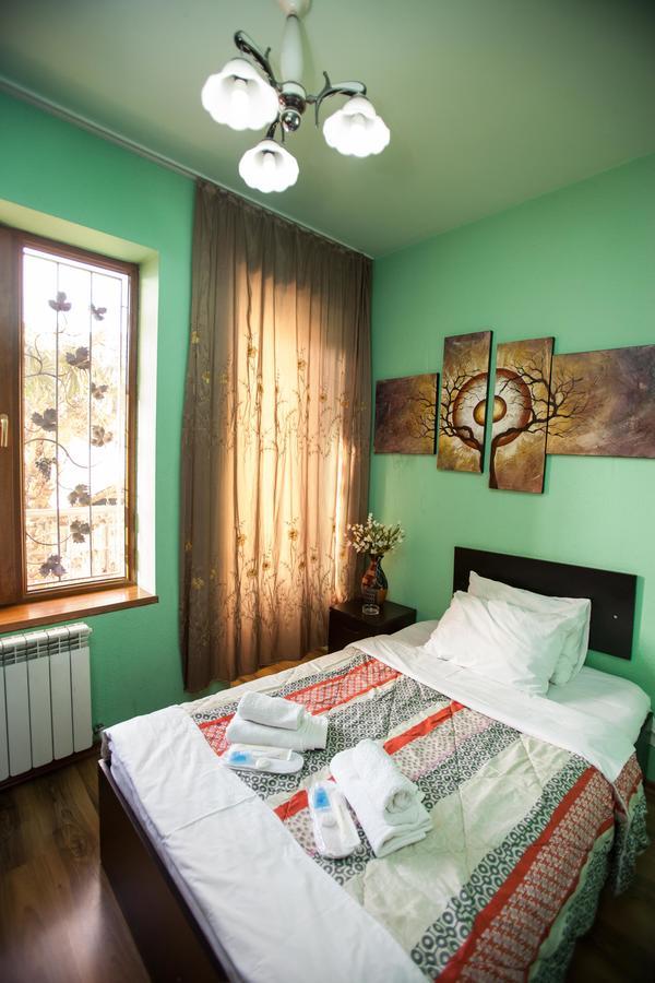 Hotel 4You Tbilisi Buitenkant foto