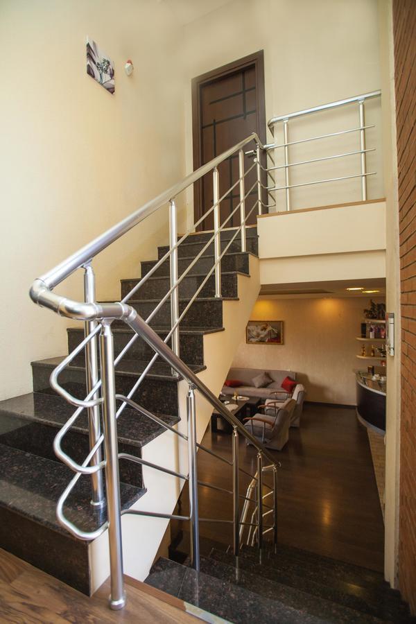 Hotel 4You Tbilisi Buitenkant foto