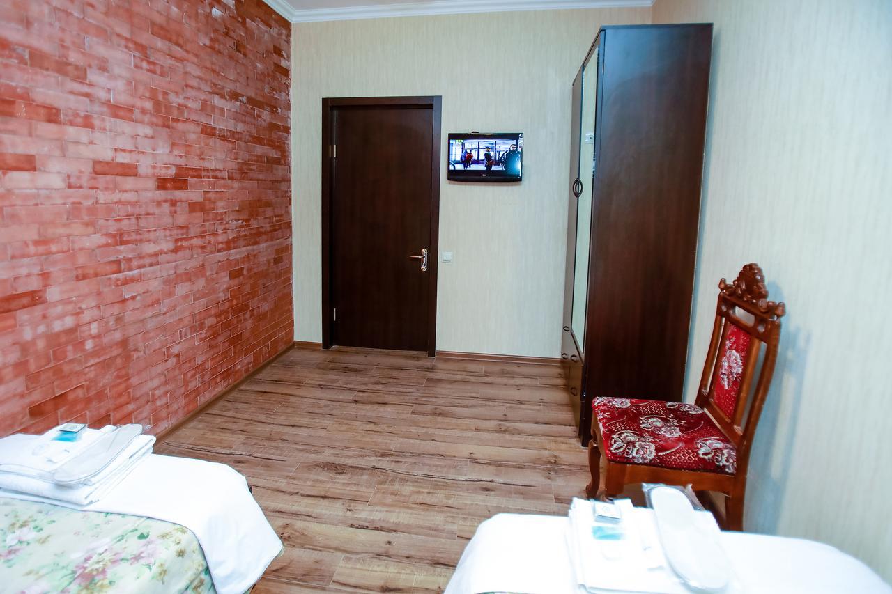 Hotel 4You Tbilisi Buitenkant foto